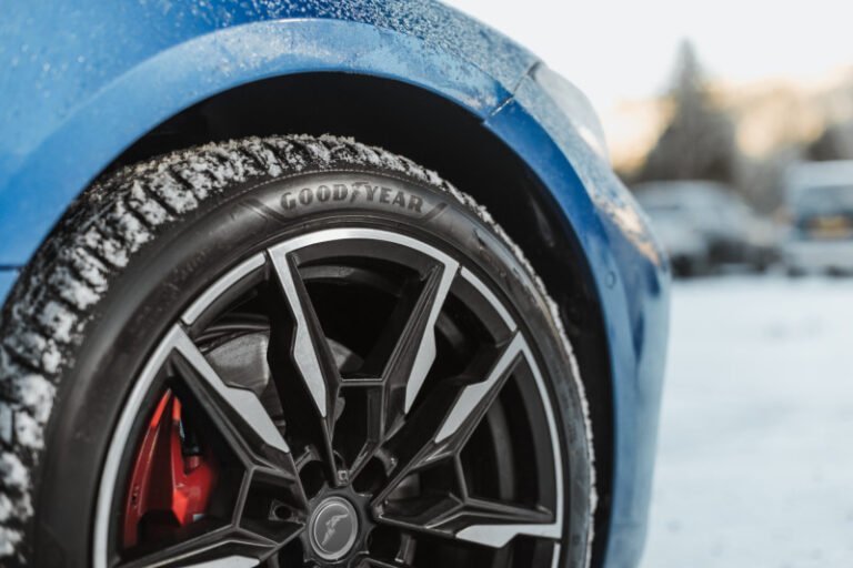 Goodyear UltraGrip Performance 3 – campionă la testele de iarnă ADAC, pentru al doilea an consecutiv. Gama s-a extins la 269 de dimensiuni