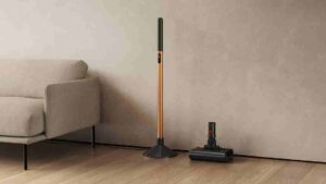 Dyson lansează PencilWash™, cea mai subțire, ultra-ușoară și igienică soluție pentru curățare umedă și uscată